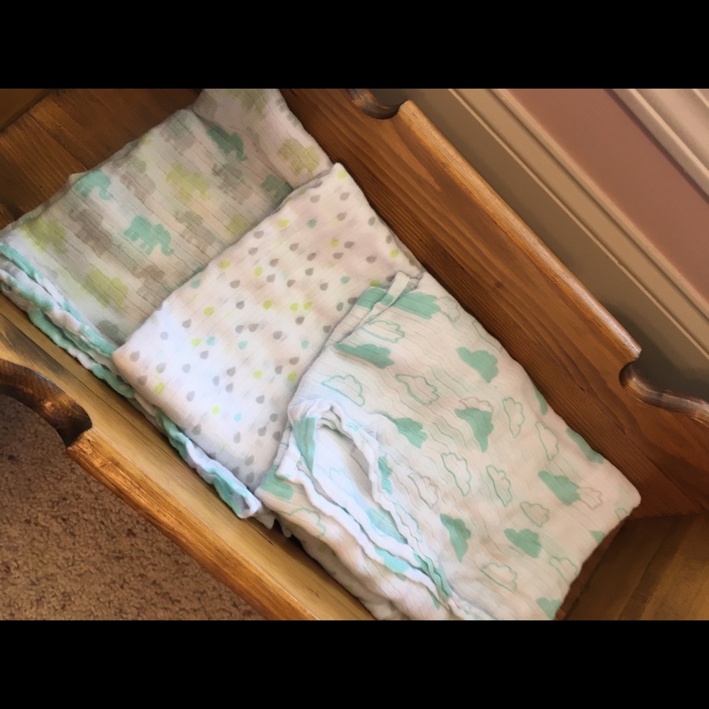 Set of 3 Muslin Swaddle Blankets